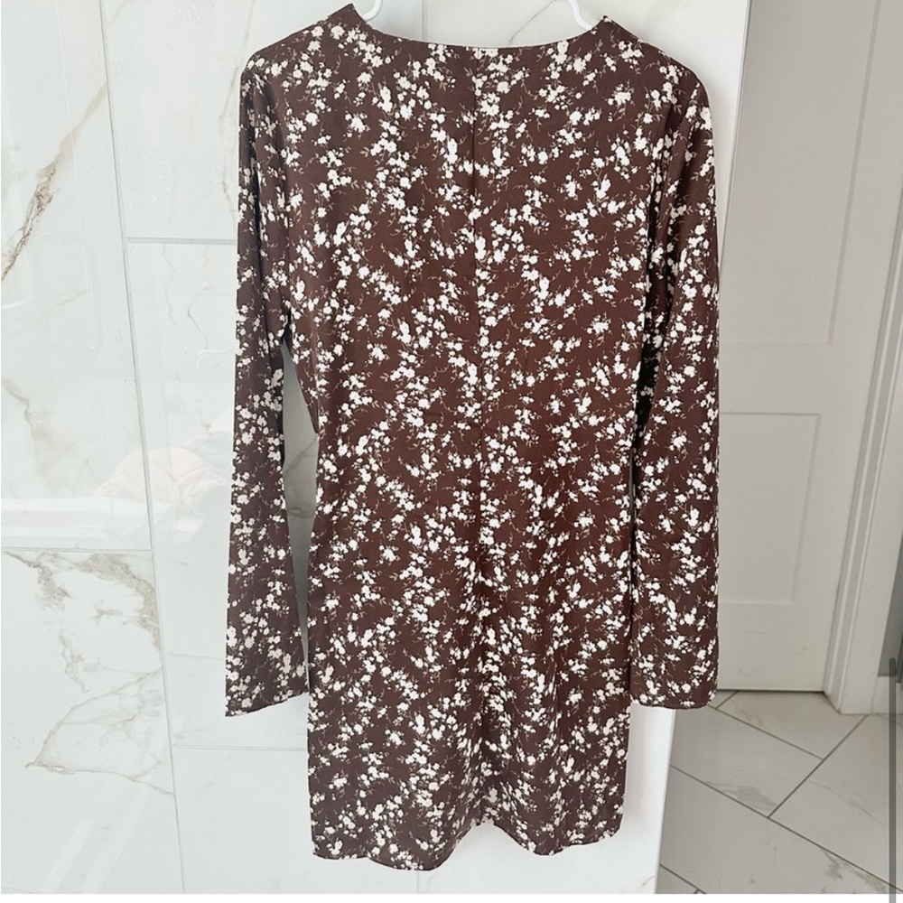 Wayf Floral Brown Wrap Dress - Picture 4 of 4